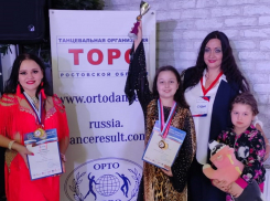 Золотой кубок и 10 медалей привезли воспитанницы танцевальной студии «Сияние» из Ростова в Волгодонск