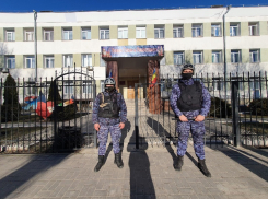 Со служебными собаками проверят все школы Волгодонска в преддверии линеек 1 сентября
