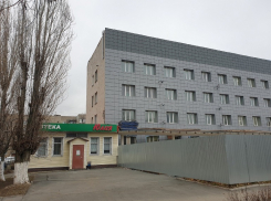 Ремонт поликлиники на Энтузиастов подорожал, а подрядчик просит продлить его до конца года