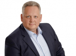 Владислав Синёв поздравляет с Днем знаний  