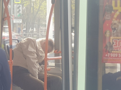 Мужчина скончался во время поездки в троллейбусе в Волгодонске