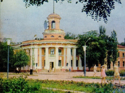 66 лет назад в Волгодонске открылась легендарная гостиница «под шпилем»