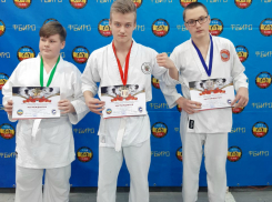 Волгодонцы успешно выступили на областных соревнованиях по карате