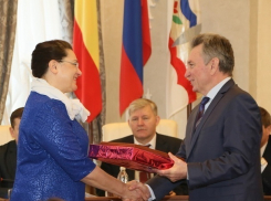 Лучшие спортинструкторы Волгодонска получили награды из рук главы администрации города