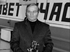 На фасаде стадиона «Труд» установят мемориальную доску в память о легендарном тренере Викторе Сысоеве