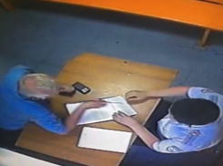 Бывший доцент устроил дебош в подъезде и напал на полицейского в Волгодонске