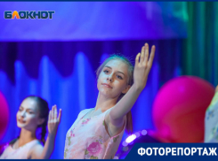 Яркий концерт подарили выпускникам Волгодонска творческие коллективы города 
