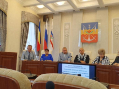 «Почему в «Маяке» питание дороже, чем в «Ивушке»»: депутатов заинтересовало питание в лагерях