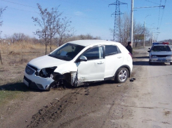 Зазевавшийся волгодонец «угробил» две машины на Жуковском шоссе