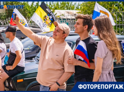 Нация едина во времени: автопробег под имперскими, советскими и российскими флагами прошел в Волгодонске