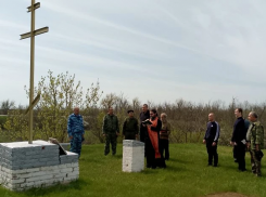 Волонтеры приступили к расчистке территории бывшего Бекреневского монастыря