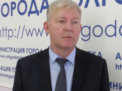 «Полный букет»: Сергей Макаров устроил разбор полетов из-за отключения воды и электричества