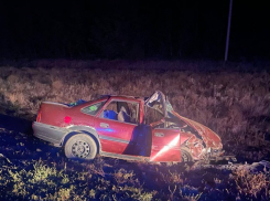 На краю смерти: 67-летний пенсионер на «Гранте» в темноте вылетел на встречку и протаранил машину с семьей на трассе Ростов – Волгодонск 