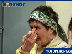 Со слезами на глазах слушали стихи собственного сочинения и песни постояльцы центра для бездомных 