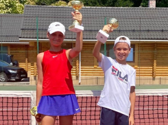 Марк Кураев в паре с симпатичной крымчанкой победил на теннисном турнире в Сочи 