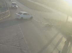 Кубарем вперед улетел мотоциклист вместе с подростком: еще большие подробности жуткого ДТП на Жуковском шоссе