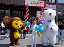 Встречай, Волгодонск: новая чебуречная «Ретроленд» открылась на 2-Бетонной