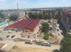 В Волгодонске затопило улицу Ленина 