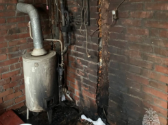 Житель Семикаракорска сжег печь и бойлер одной сигаретой 