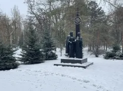 Новые баннеры о супружестве: как обновился сквер Петра и Февронии в Волгодонске