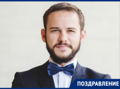 Музыкант и ведущий Дмитрий Хухлаев отмечает День рождения 