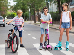 В Волгодонске на дороги вышли «Вело – Мото – Сим»: ГАИ напоминает правила безопасности 