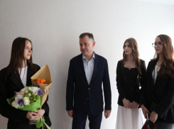 Накануне празднования Дня защиты детей 15 донских сирот были обеспечены новым жильем