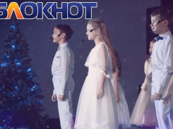 Красочное шоу подарили волгодонцам на рождественской встрече Виктора Мельникова