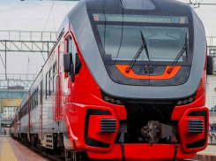 Пригородный поезд Ростов - Зимовники станет ежедневным 