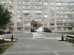 Сквер Советско-болгарской дружбы в Волгодонске отмечает юбилей: в прошлом году его отреставрировали