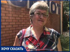 В Волгодонске мусоровозы превратили контейнерную площадку в свалку с ядовитой жижей