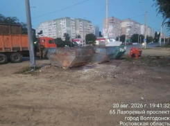 Собрали и вывезли отходы: коммунальщики расчистили две мусорные площадки Волгодонска
