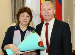 На заслуженный отдых проводили в администрации начальника управления пенсионного фонда Веру Кушель 