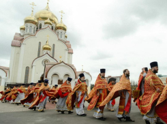 Благодатный огонь из Иерусалима доставлен в Волгодонск