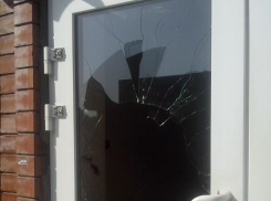 В центре Волгодонска посреди ночи обокрали пивбар «Три пинты»