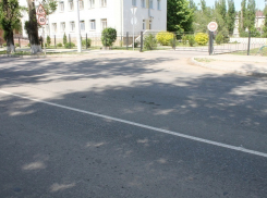 В Волгодонске на капитально отремонтированном переулке Первомайском появляются новые ямы