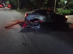 Мотоциклиста госпитализировали в Ростов-на-Дону после столкновения с иномаркой в Волгодонске