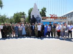 Жизнь после фронта и надежный тыл: в Волгодонске прошел большой диалог ветеранов боевых действий и волонтеров