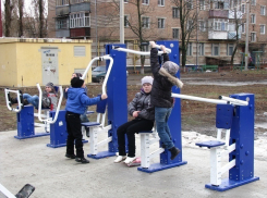 В Волгодонске установили уличные тренажеры