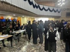 Полицейские Волгодонска ищут кадры на ярмарке вакансий