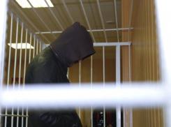 Волгодонец ограбил свою одноклассницу и ее парня на улице