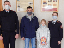 Мечта осуществилась: 9-летняя волгодончанка побывала в отделе полиции