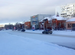 За сутки на улицы Волгодонска высыпали 250 тонн песка и соли