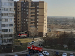 Последний этаж жилого дома загорелся на Весенней 