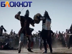 Князь Святослав и его дружина бились за Саркел на фестивальной сцене в День города