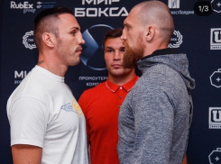 Трансляция поединка Дмитрия Кудряшова и румынского боксера начнется совсем скоро