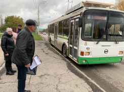 Волгодонец рассказал, как водители автобусов обманывают стариков и заставляют переплачивать за проезд 