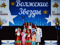«Алмаз» зажег «Волжские звёзды»: с триумфом вернулись из Волгограда воспитанницы студии восточного танца 