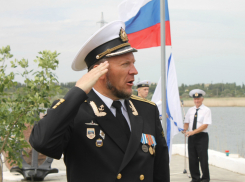 Андреевский флаг подняли на набережной в честь Дня ВМФ в Волгодонске 
