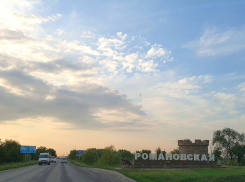 В Романовской дорогу к школе отремонтировали через суд